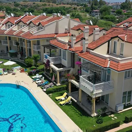 Seaside Residence, Villa Guel, Denize Sifir, 3 Yatak Odali , 6 Kisilik ,Triplex Site Icerisinde Havuzlu Villa Villa Fethiye