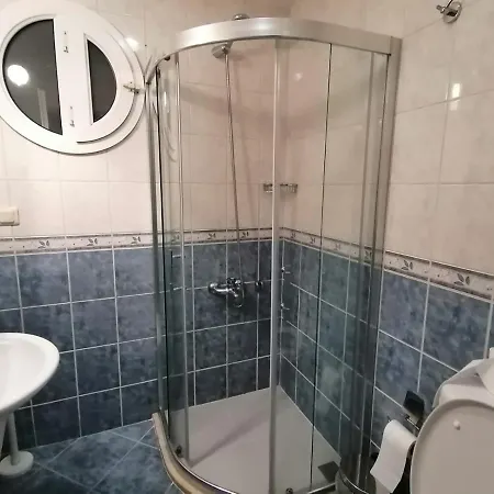 Seaside Residence, Villa Guel, Denize Sifir, 3 Yatak Odali , 6 Kisilik ,Triplex Site Icerisinde Havuzlu Villa