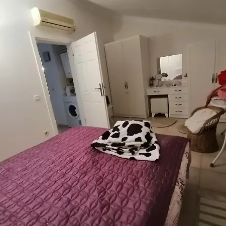 فيلة Seaside Residence, Villa Guel, Denize Sifir, 3 Yatak Odali , 6 Kisilik ,Triplex Site Icerisinde Havuzlu Villa