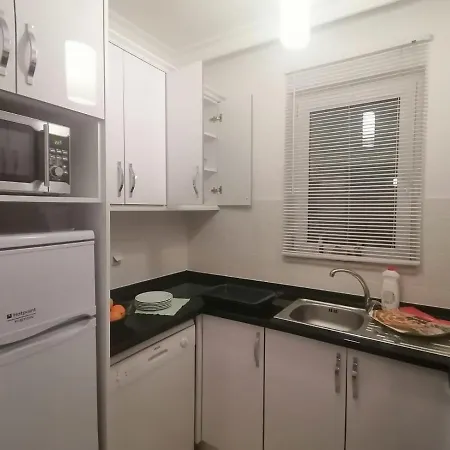 Seaside Residence, Villa Guel, Denize Sifir, 3 Yatak Odali , 6 Kisilik ,Triplex Site Icerisinde Havuzlu Villa