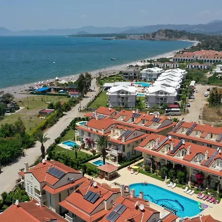 فيلة Seaside Residence, Villa Guel, Denize Sifir, 3 Yatak Odali , 6 Kisilik ,Triplex Site Icerisinde Havuzlu Villa فتحية